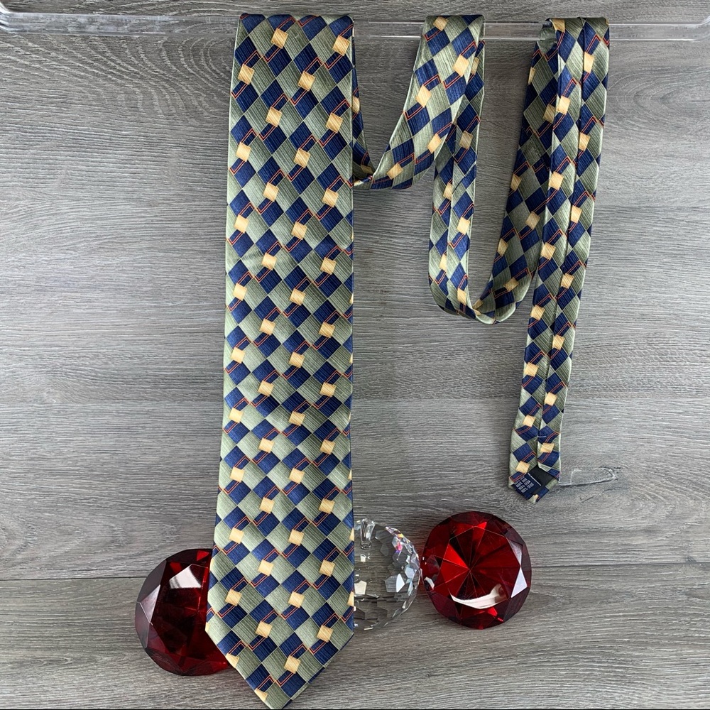 🔴Meeting Street Necktie Eligible for💝3/$25‎ Sale